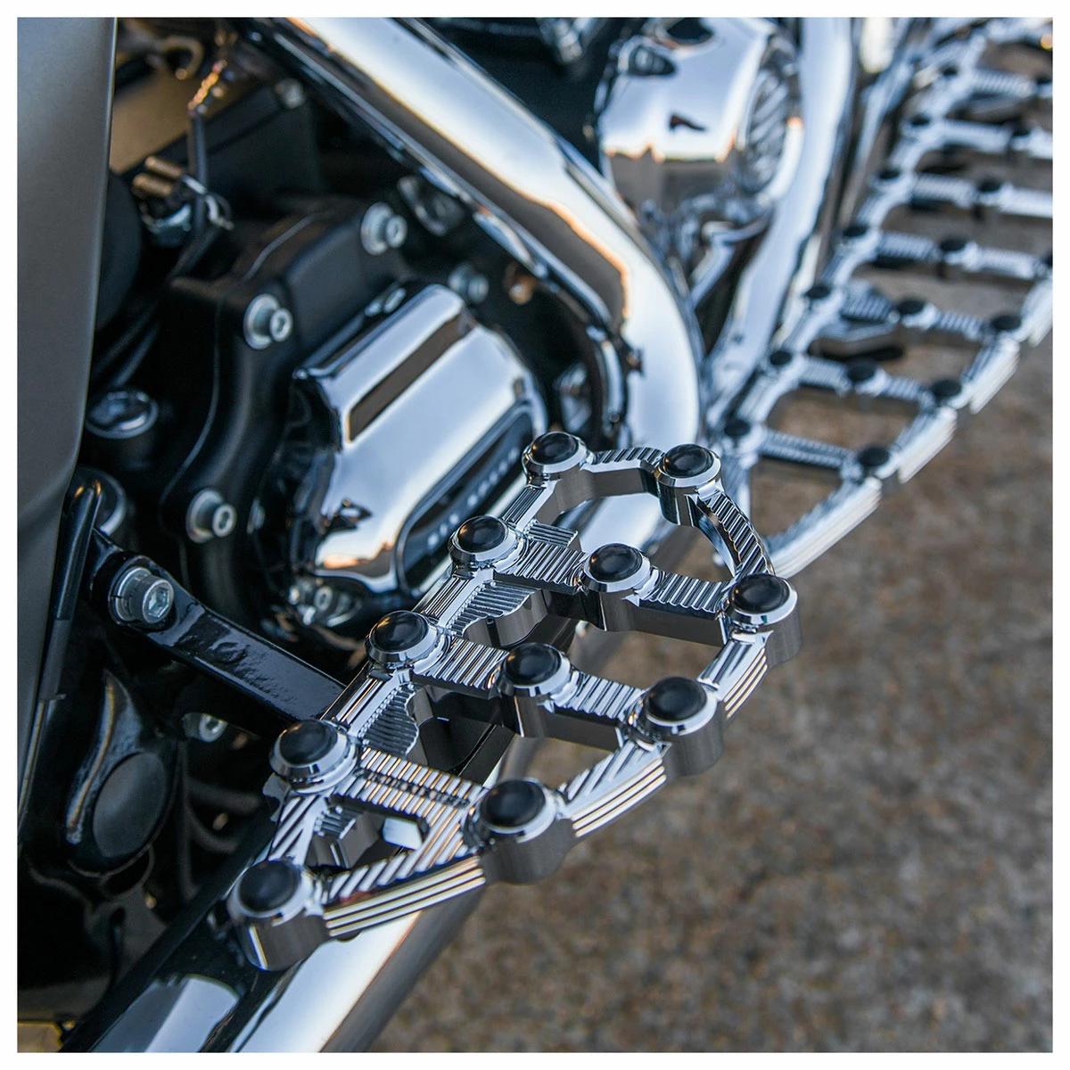 Arlen Ness Chrome MX Passenger Floorboards 5 Arlen Ness Chrome MX Passenger Floorboards - Image 3